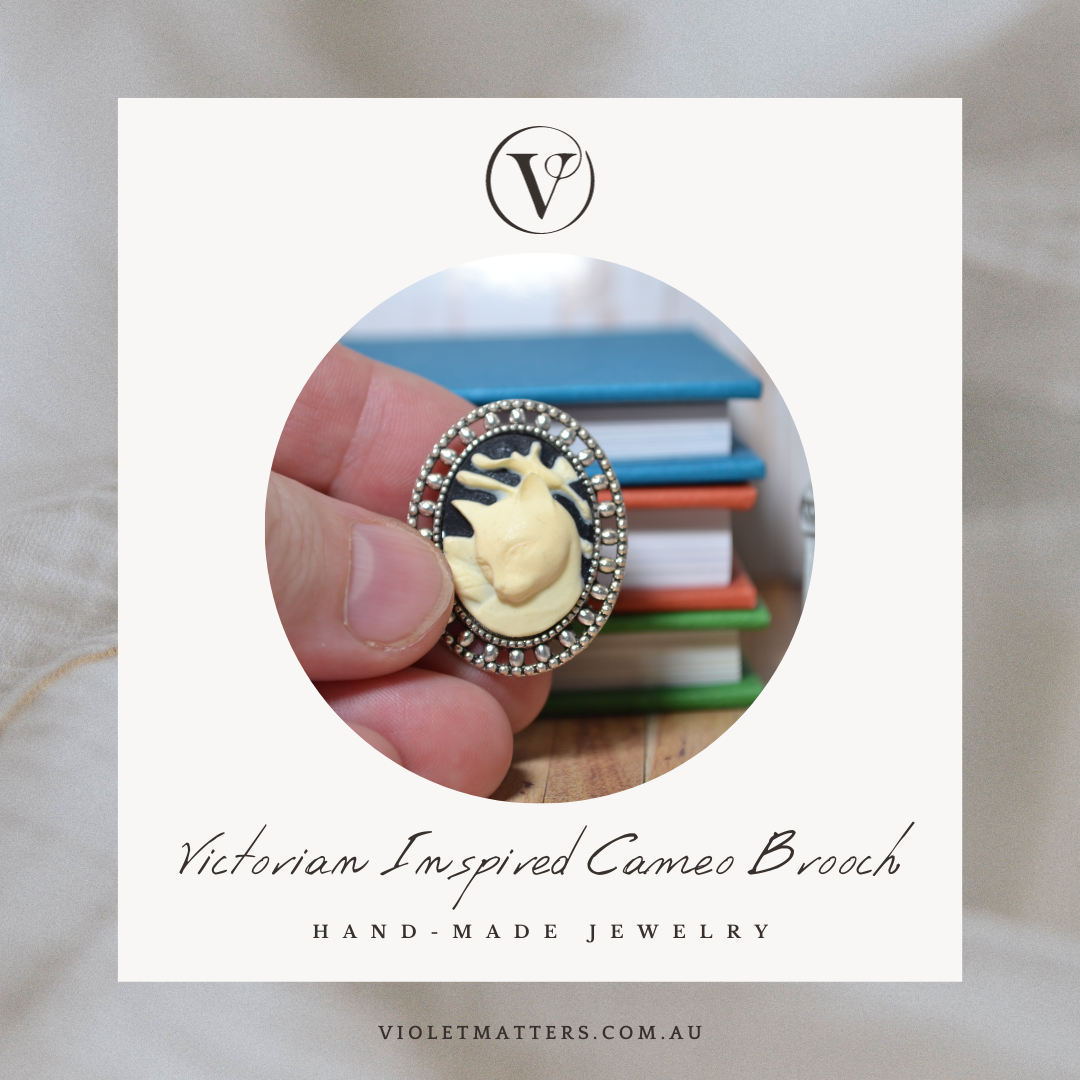 Antique Style Victorian Era Inspired Cameo Brooch - Portrait of a Cat
