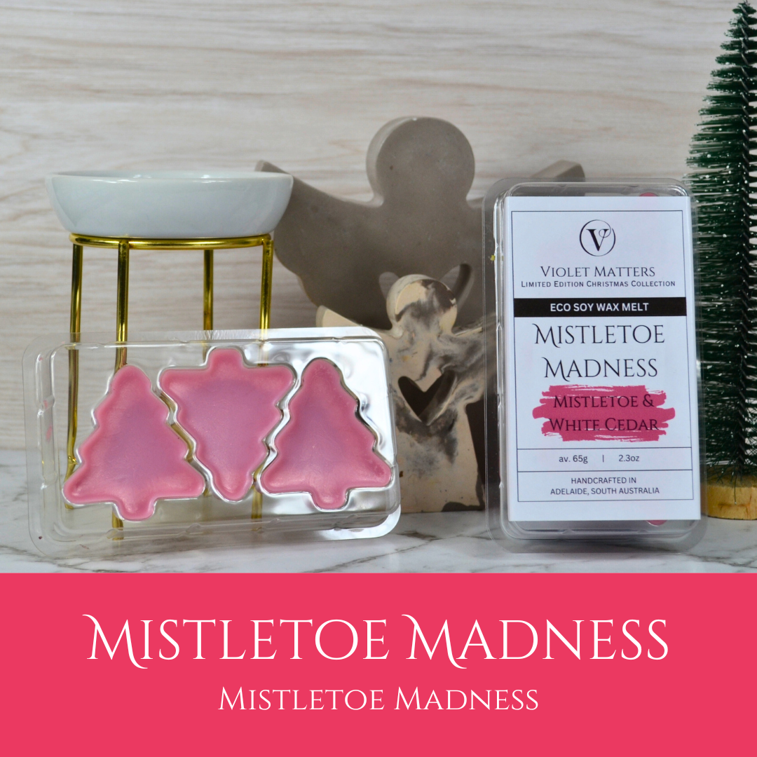 Mistletoe Madness: Mistletoe & White Cedar - Eco Soy Christmas Wax Melt